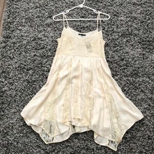 Cream Lace Detailed Dress